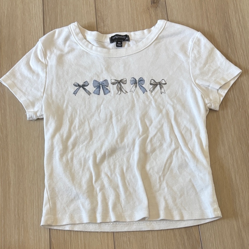 Dry goods White Kids Tee with Bow Pattern